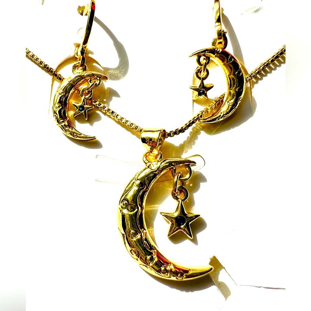 Chain set with moon and star pendant and earrings. 14k Laminated Gold.
